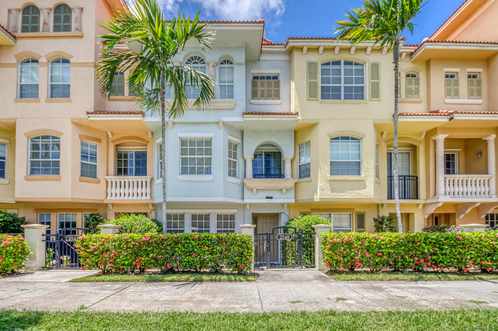 2540 Gardens Parkway