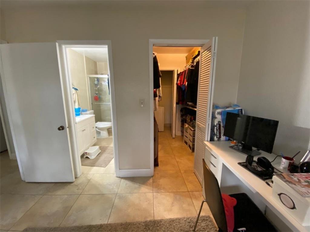 Venetian Palms Condo - Residential