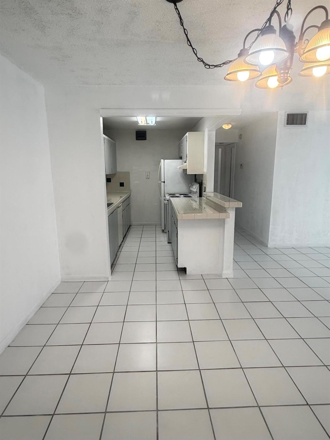 PALMS VILLAS & CONDOS SEC - Residential Lease