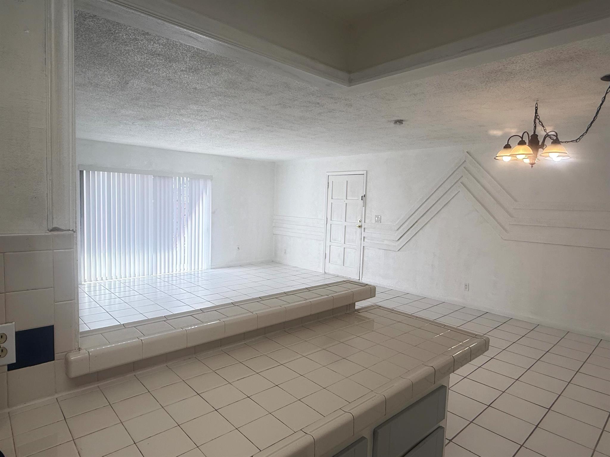 PALMS VILLAS & CONDOS SEC - Residential Lease