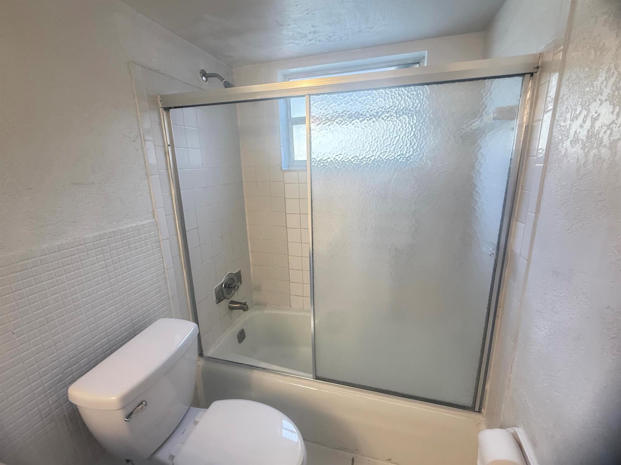 PALMS VILLAS & CONDOS SEC - Residential Lease