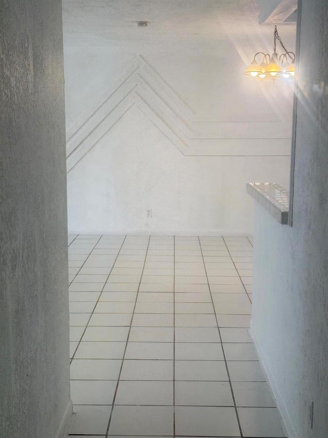 PALMS VILLAS & CONDOS SEC - Residential Lease