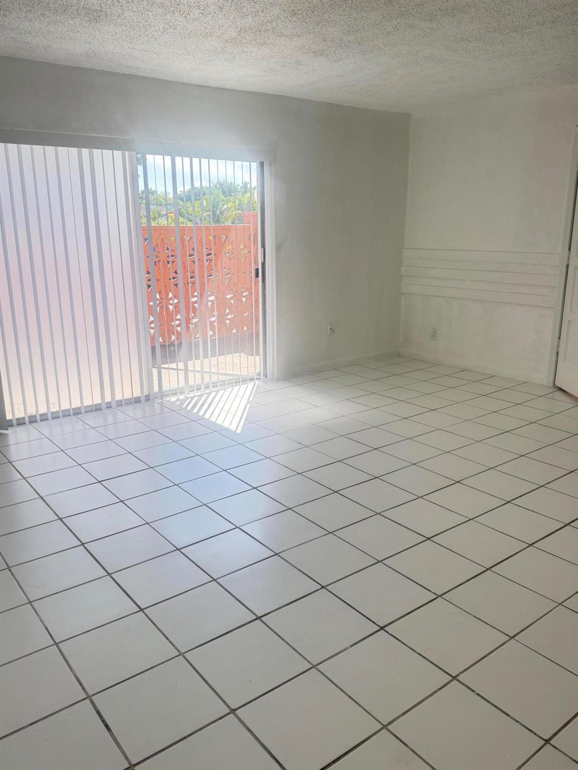 PALMS VILLAS & CONDOS SEC - Residential Lease