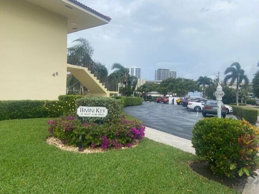 Freshly renovated with a clean and modern flair.  This 2/2 is located in the heart of the marina community in North Palm Beach.  This Kitchen features new stainless steel appliances, porcelain plank flooring, luxurious bathrooms and and a brand new set of Samsung washer/dryer in the unit,. Community pool, 1 assigned parking space, lots of guest parking and amazing vibe!  Pets to be approved by landlord.  Available June 2, 2022.