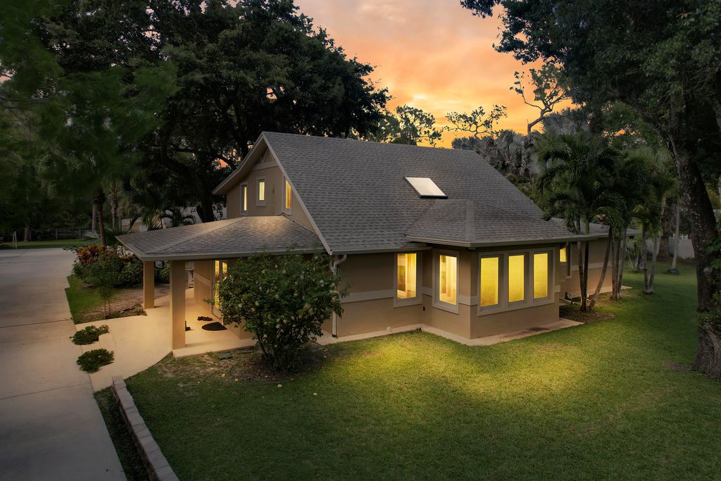 Photo of 12263 Sandy Run, Jupiter, FL 33478 (MLS # B26031317)