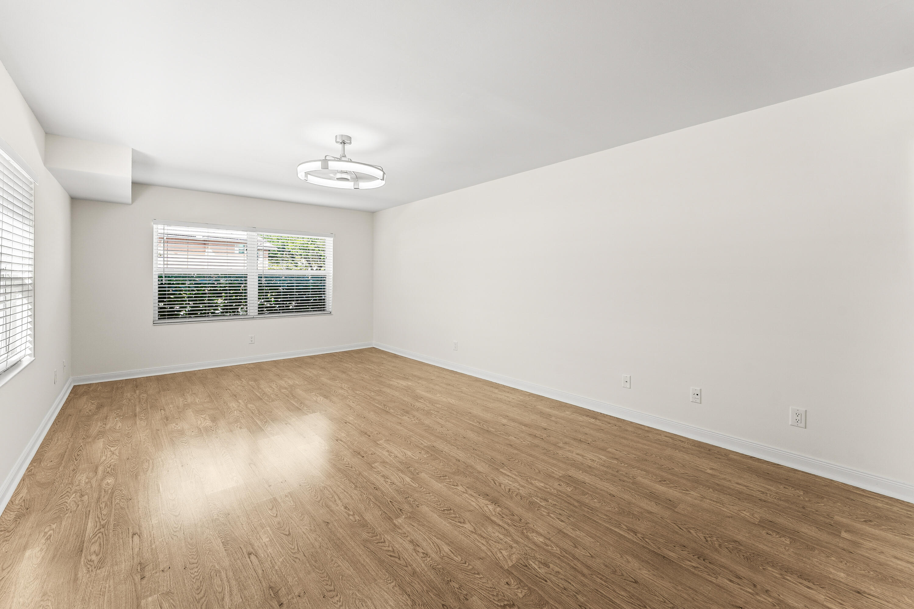 STAMFORD AT THE VILLAGES - Residential