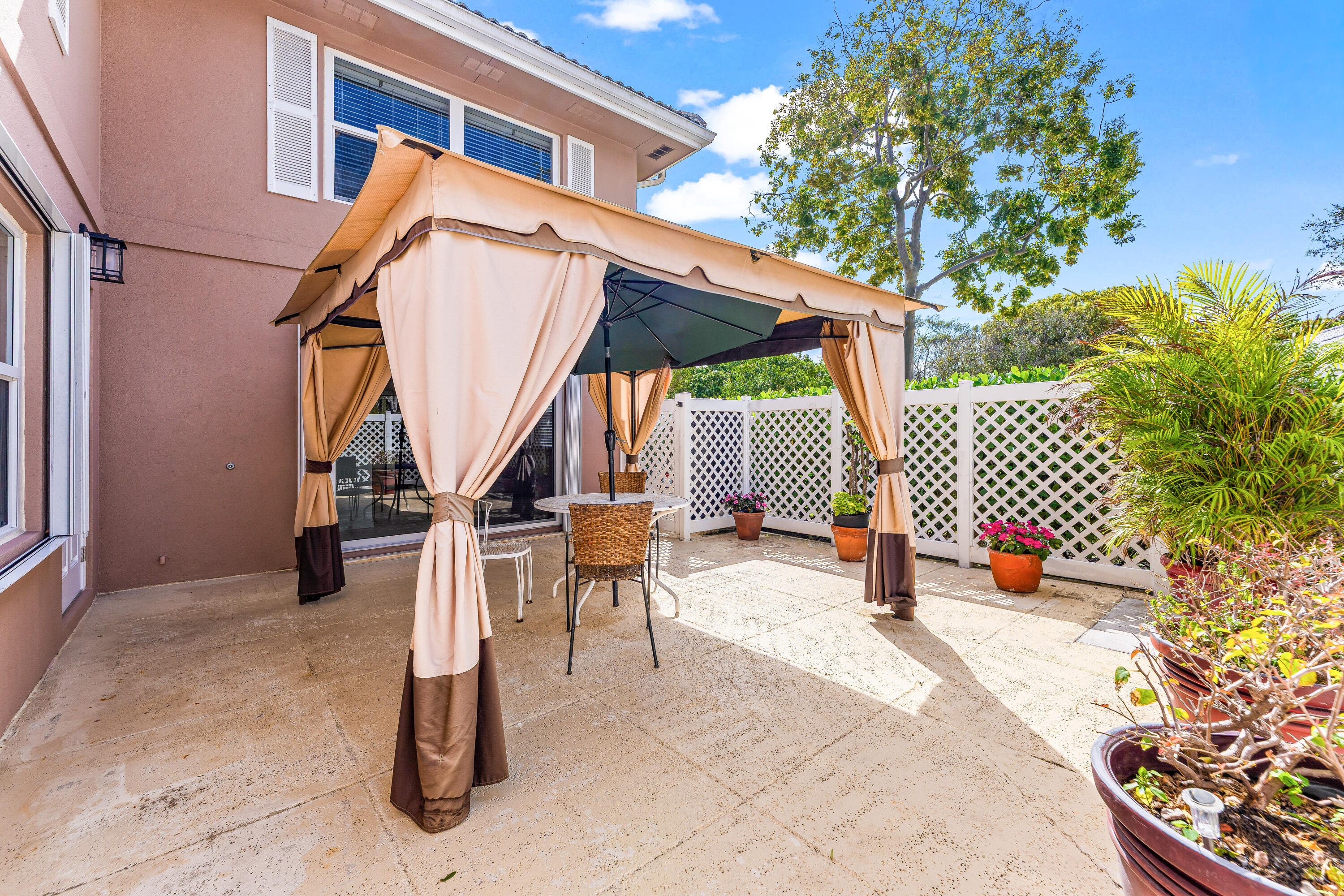 STAMFORD AT THE VILLAGES - Residential