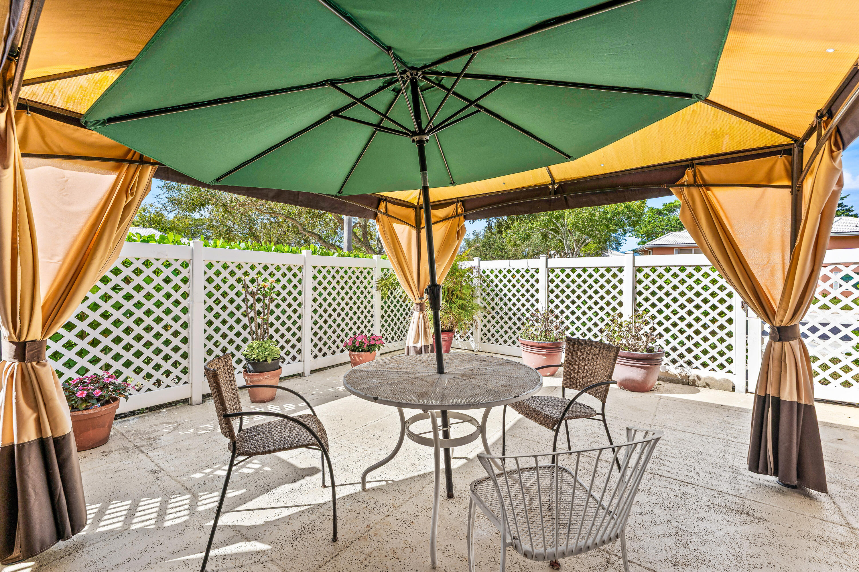 STAMFORD AT THE VILLAGES - Residential