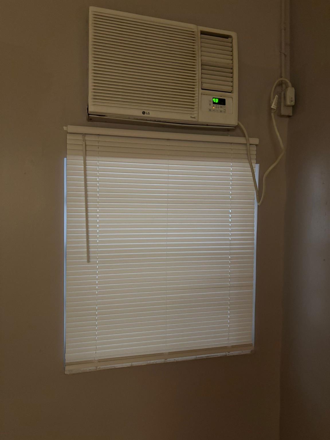 Dorsey Park First Add 21- - Residential Lease