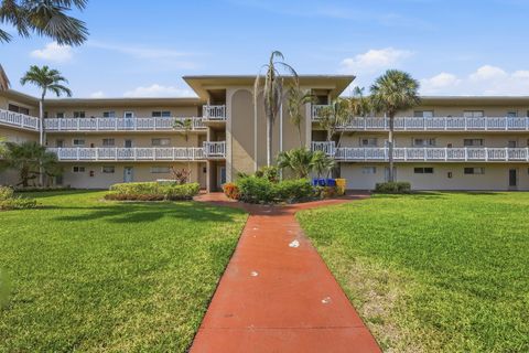 Tiny photo for 2606 Garden Drive S #305, Lake Worth, FL 33461 (MLS # B26049281)