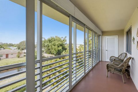 Tiny photo for 2606 Garden Drive S #305, Lake Worth, FL 33461 (MLS # B26049281)