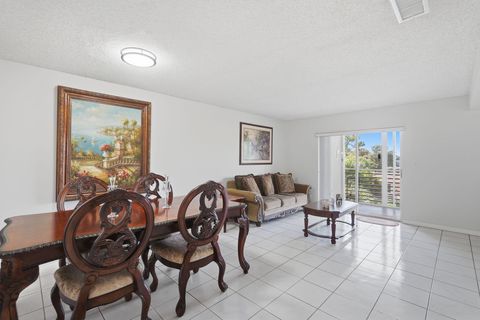 Tiny photo for 2606 Garden Drive S #305, Lake Worth, FL 33461 (MLS # B26049281)