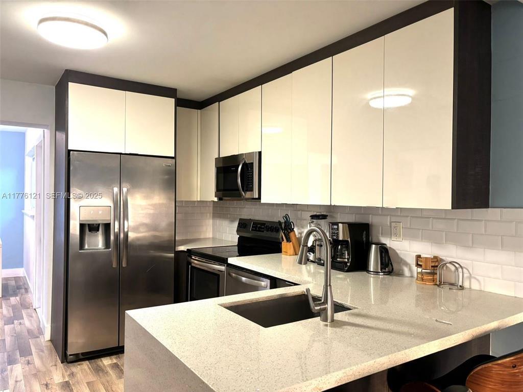 NORTH ANDREWS GARDENS 2ND ADD - Residential Lease