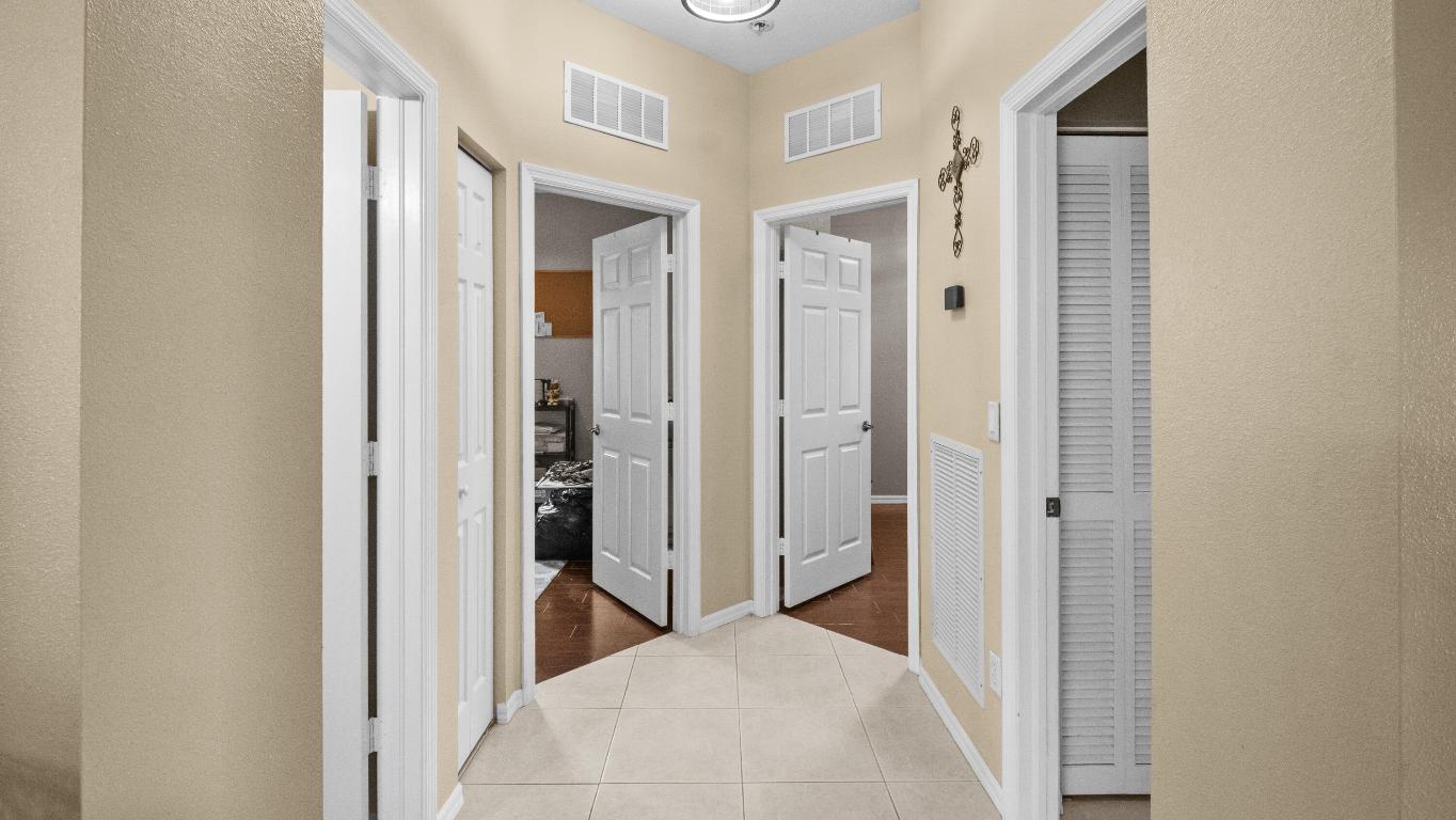 LAKEFOREST POINTE - Residential