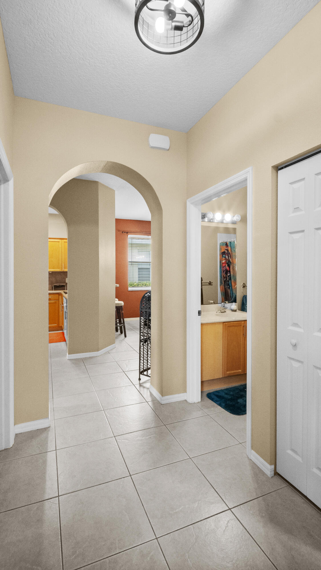 LAKEFOREST POINTE - Residential