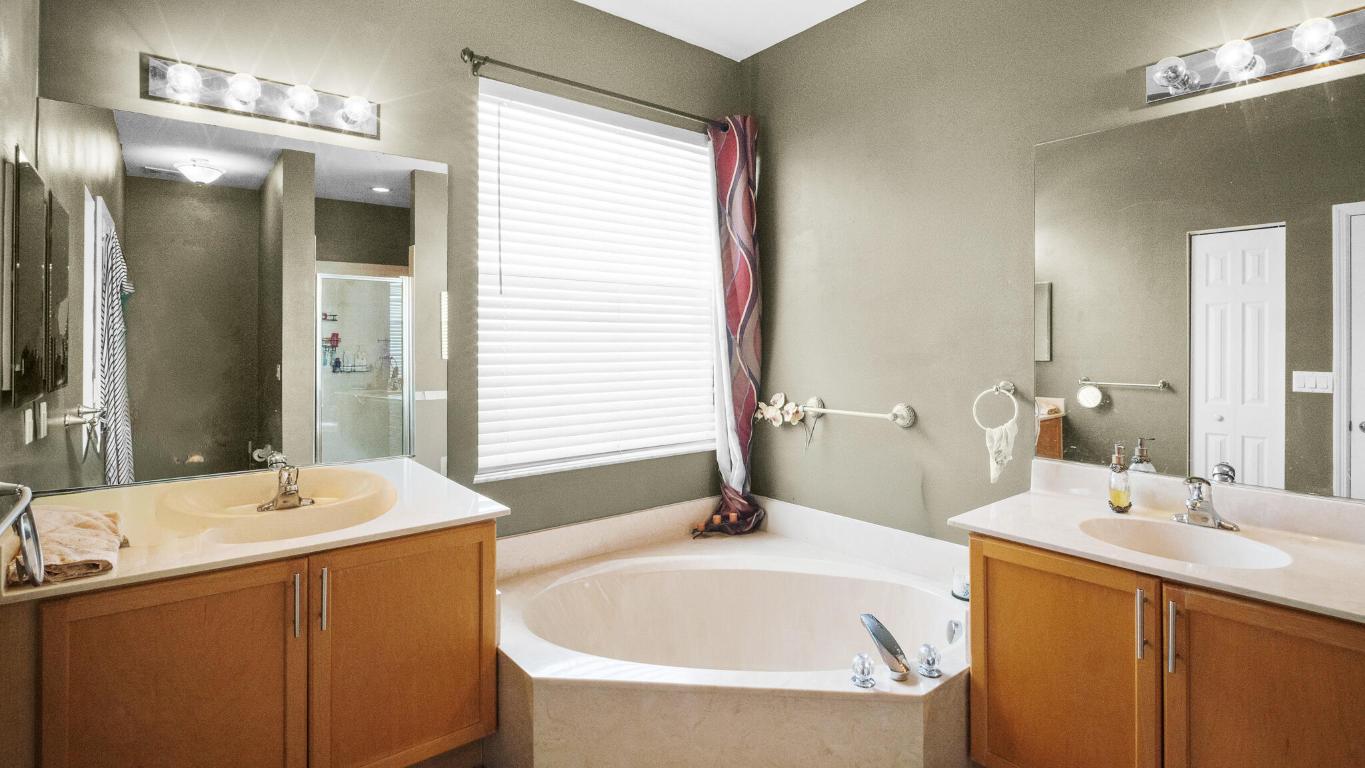 LAKEFOREST POINTE - Residential