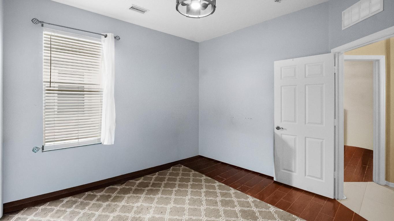 LAKEFOREST POINTE - Residential