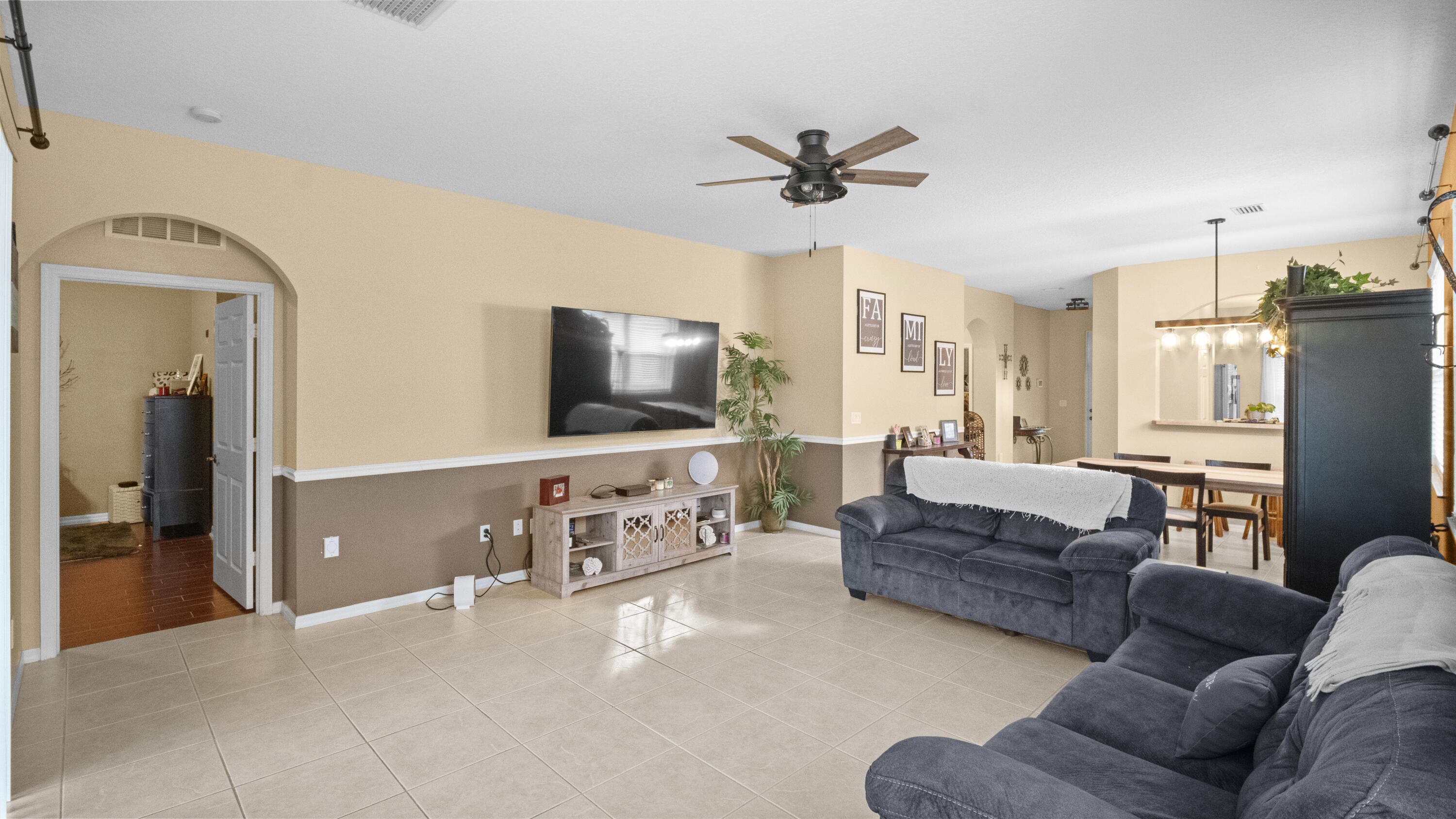 LAKEFOREST POINTE - Residential