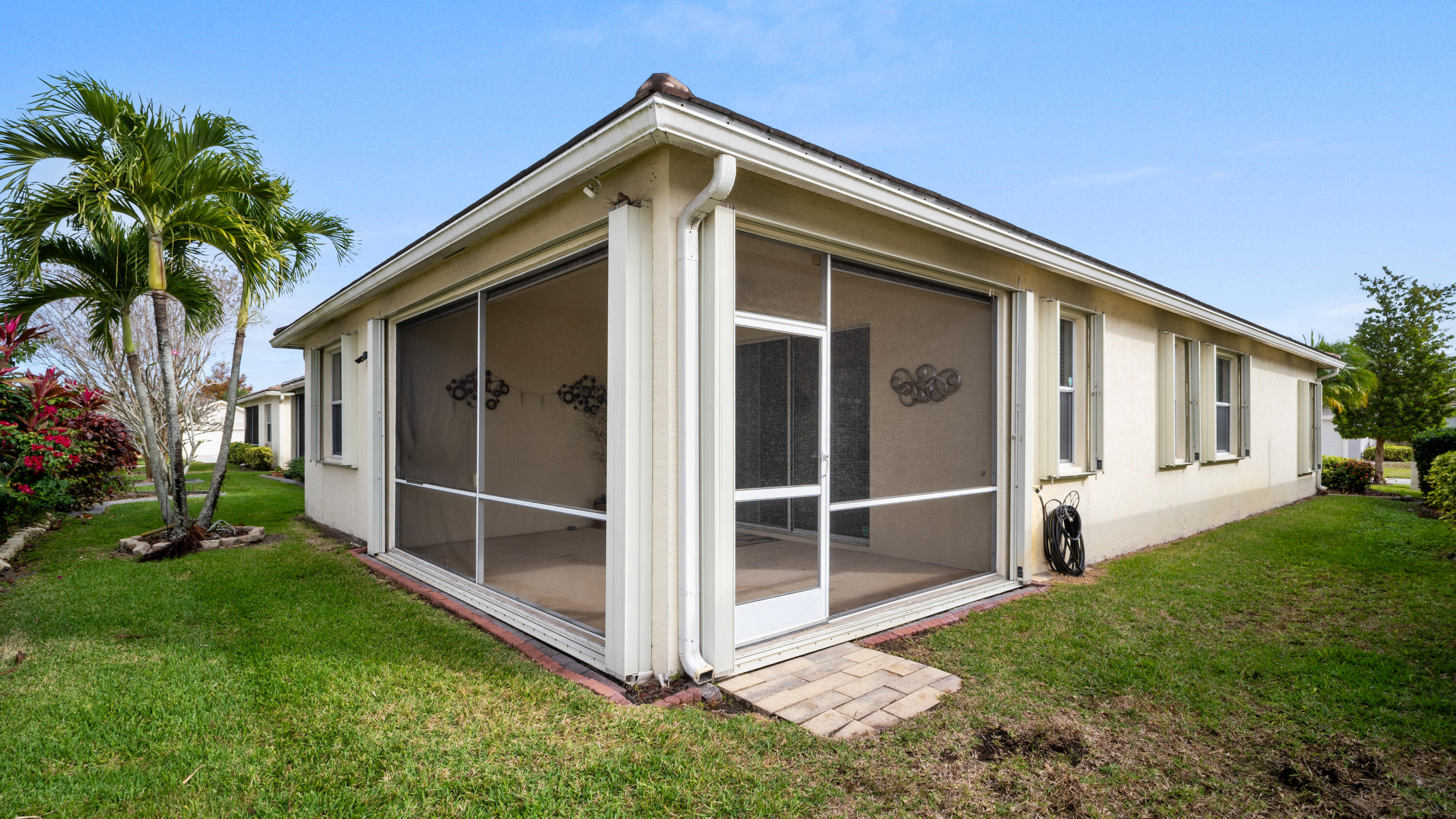 LAKEFOREST POINTE - Residential