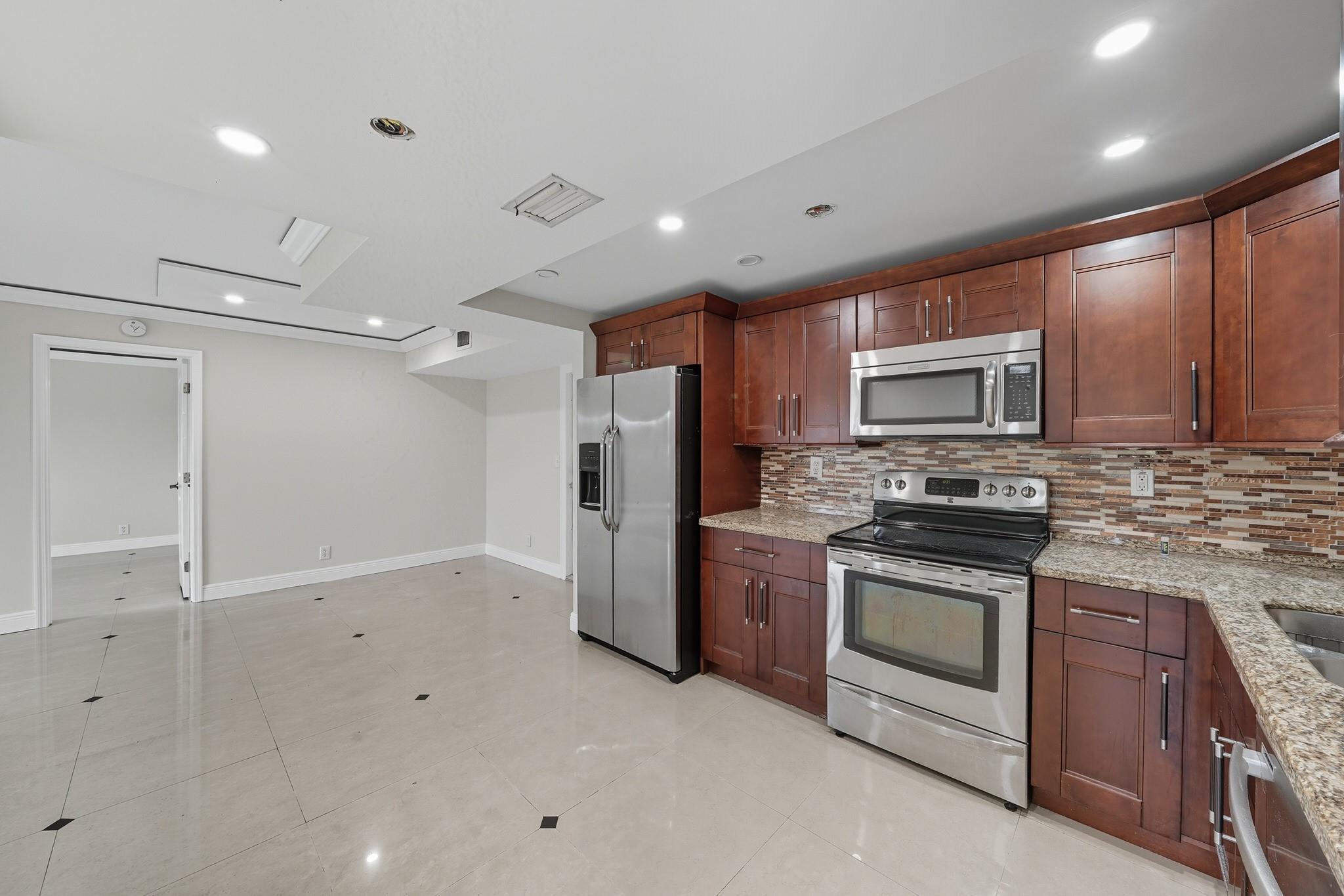 SUNRISE SPRINGS - Residential Lease