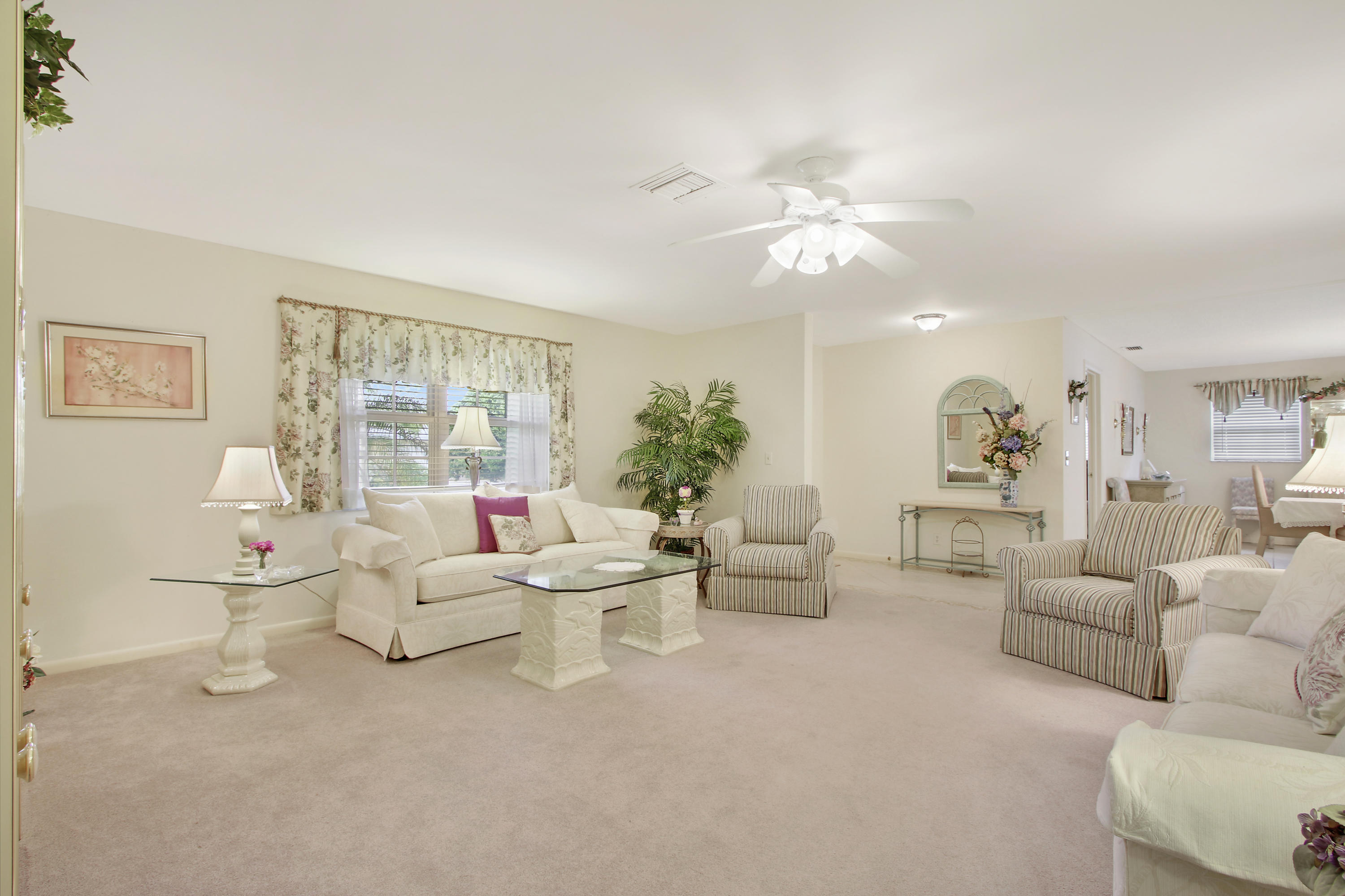 LITTLE CLUB - Residential