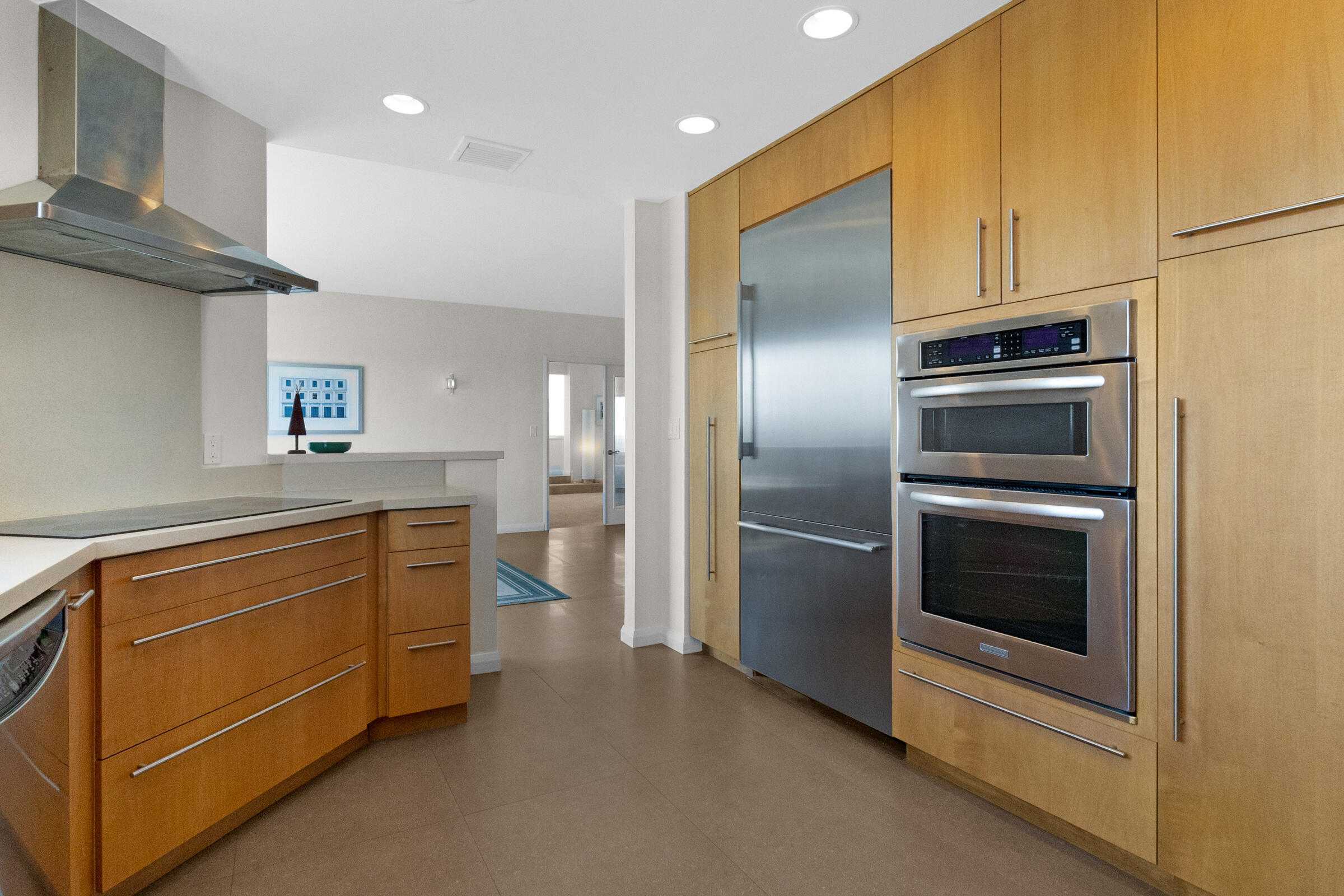 333 Sunset Drive 908