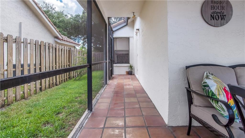 FOX RUN AT JACARANDA - Residential