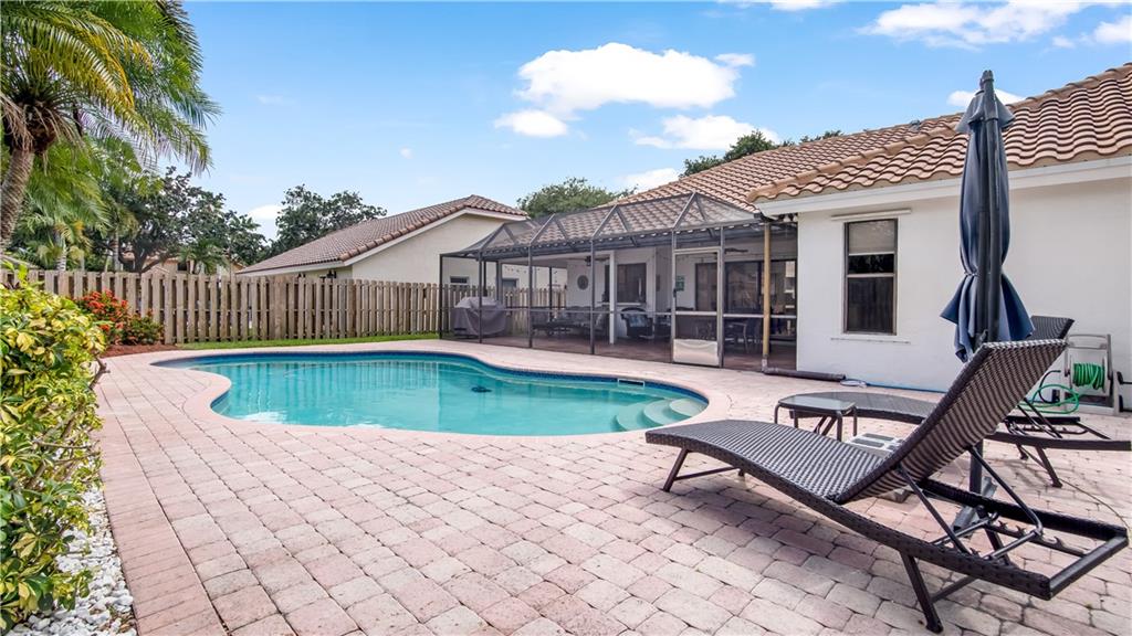 FOX RUN AT JACARANDA - Residential