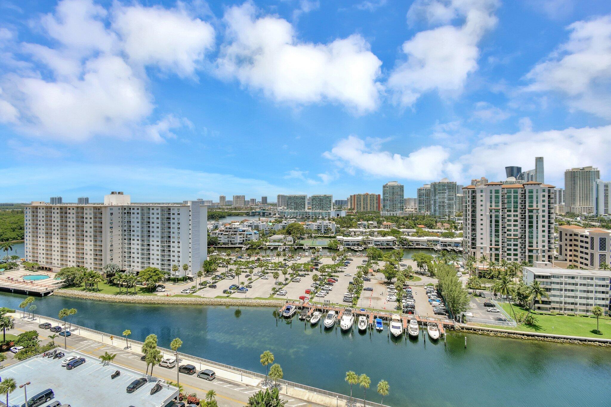 Arlen House Condo - Residential