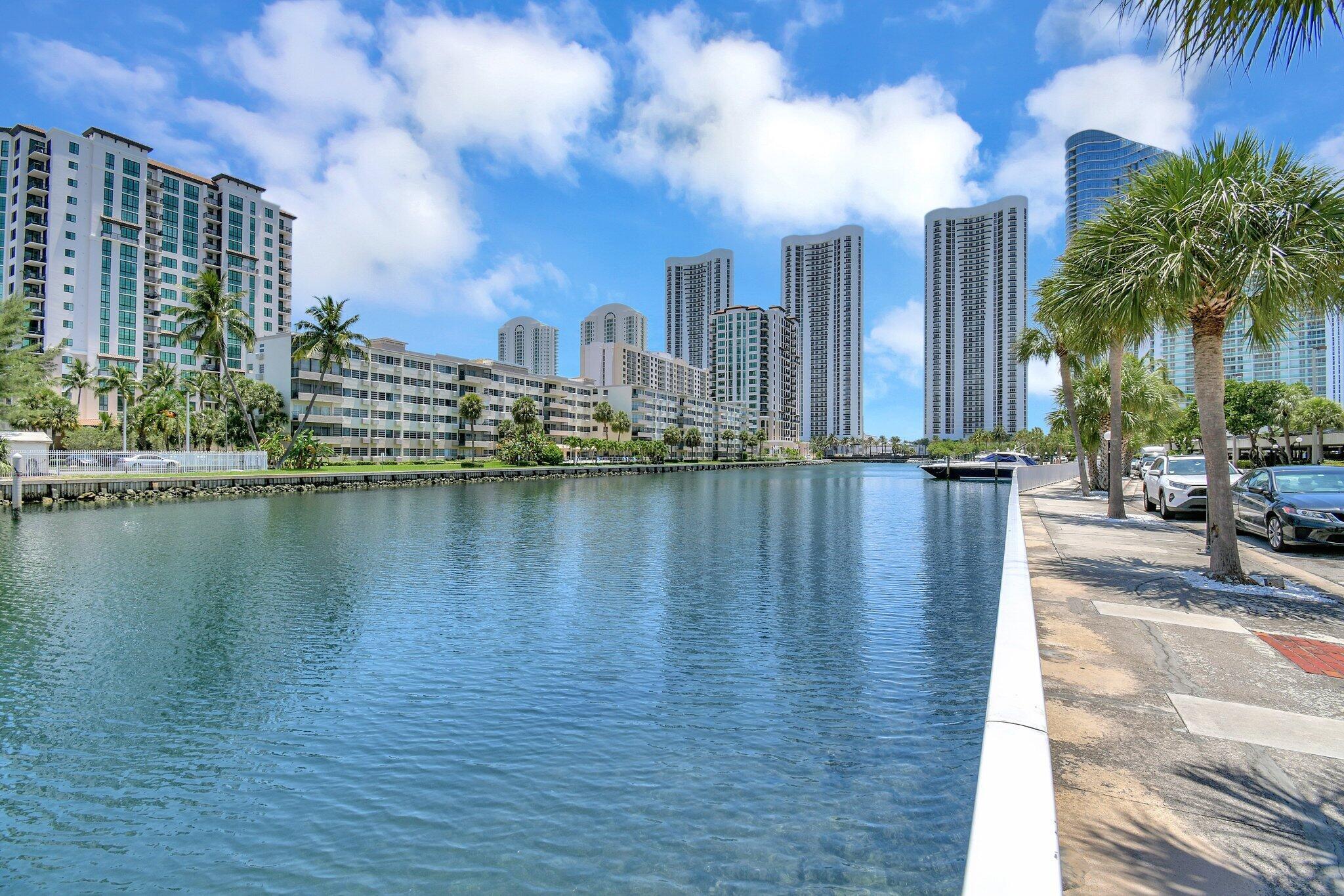 Arlen House Condo - Residential