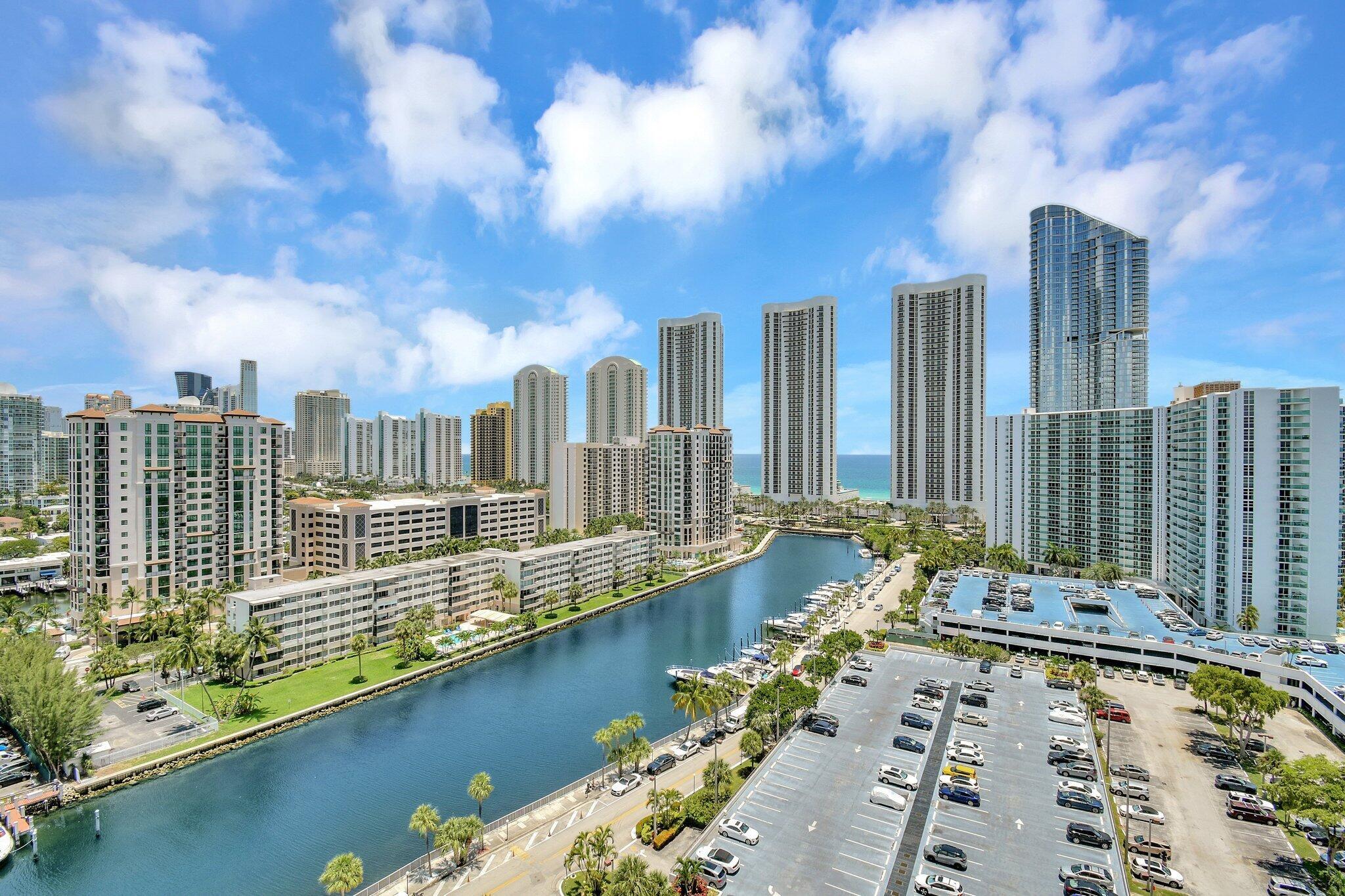 Arlen House Condo - Residential