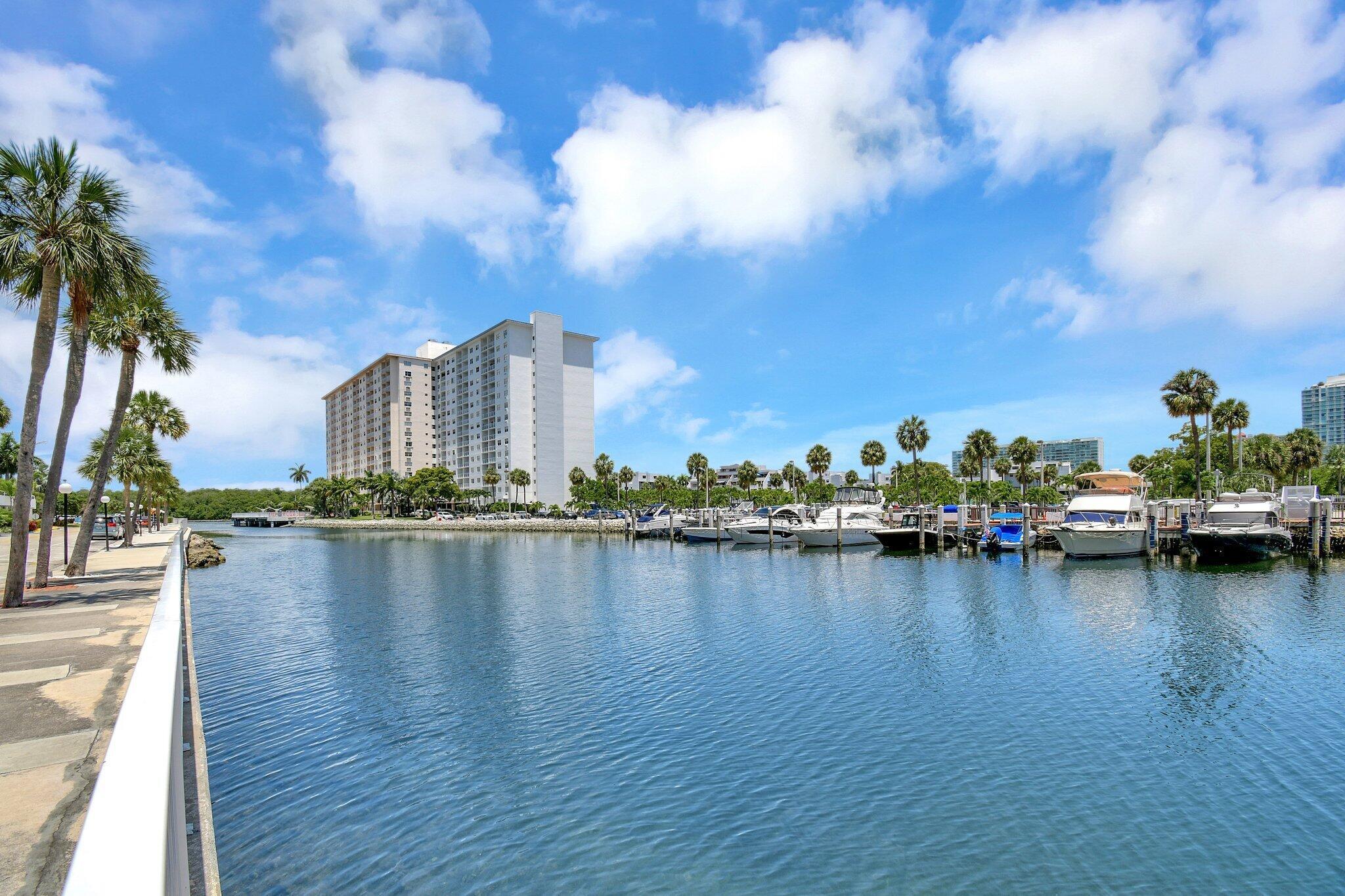 Arlen House Condo - Residential