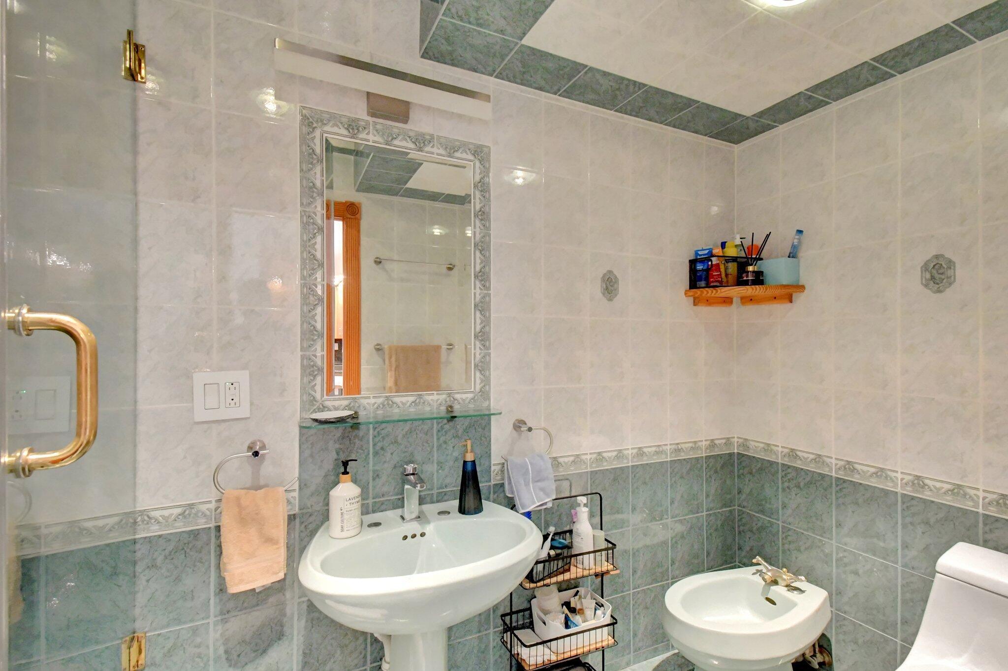 Arlen House Condo - Residential