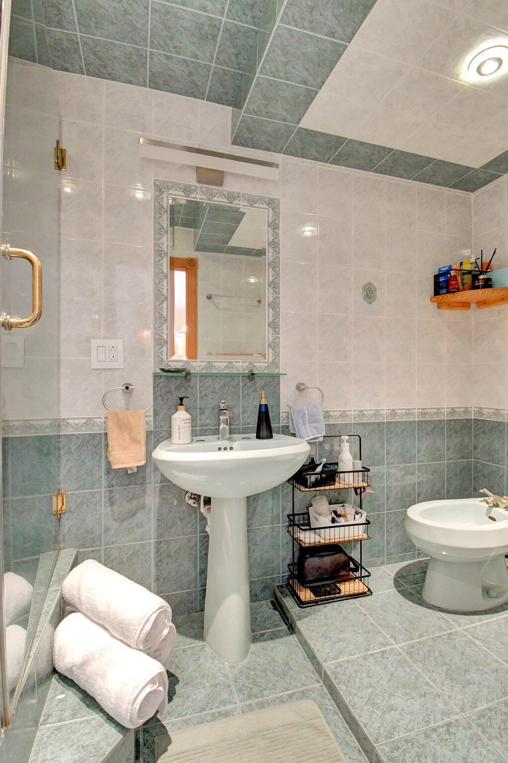 Arlen House Condo - Residential