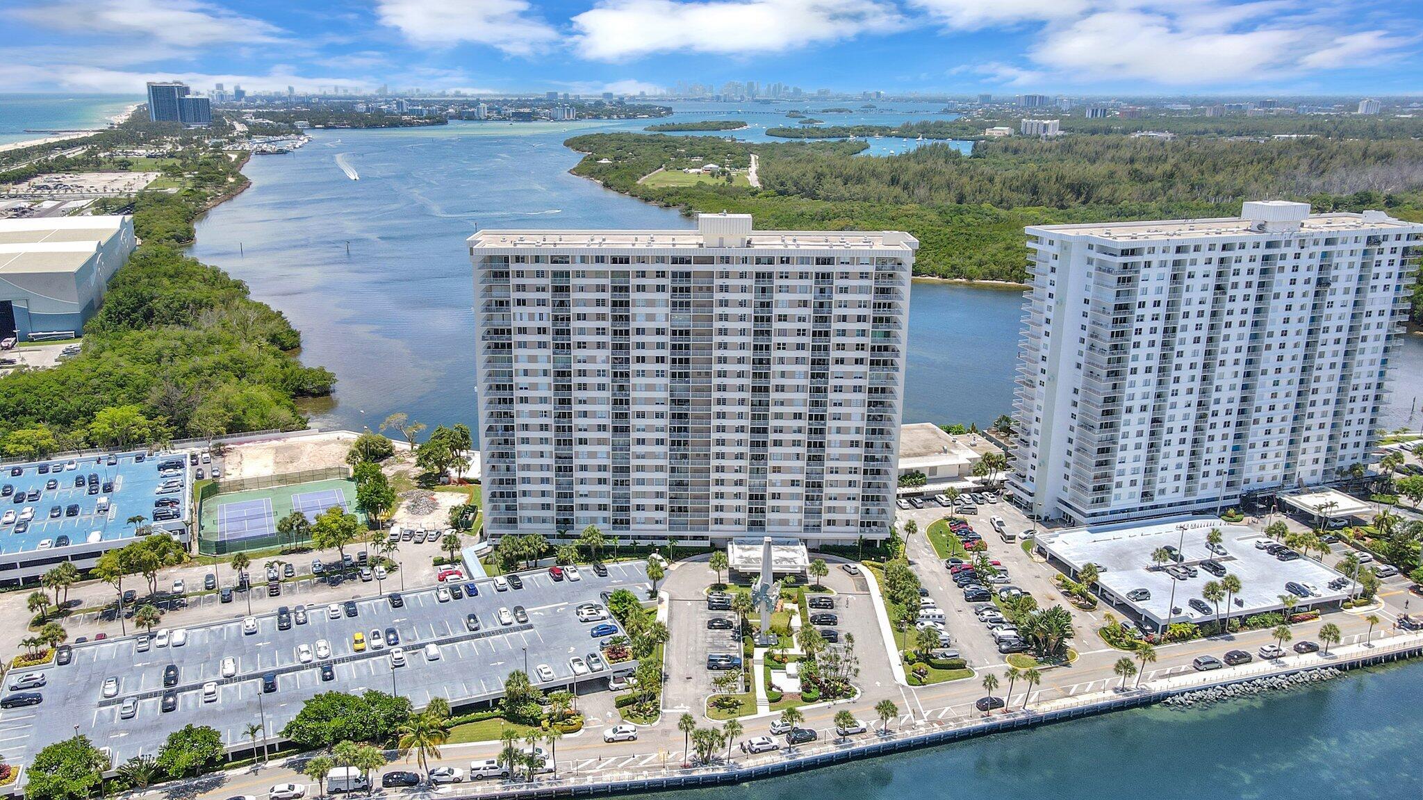 300 Bayview Drive 1703