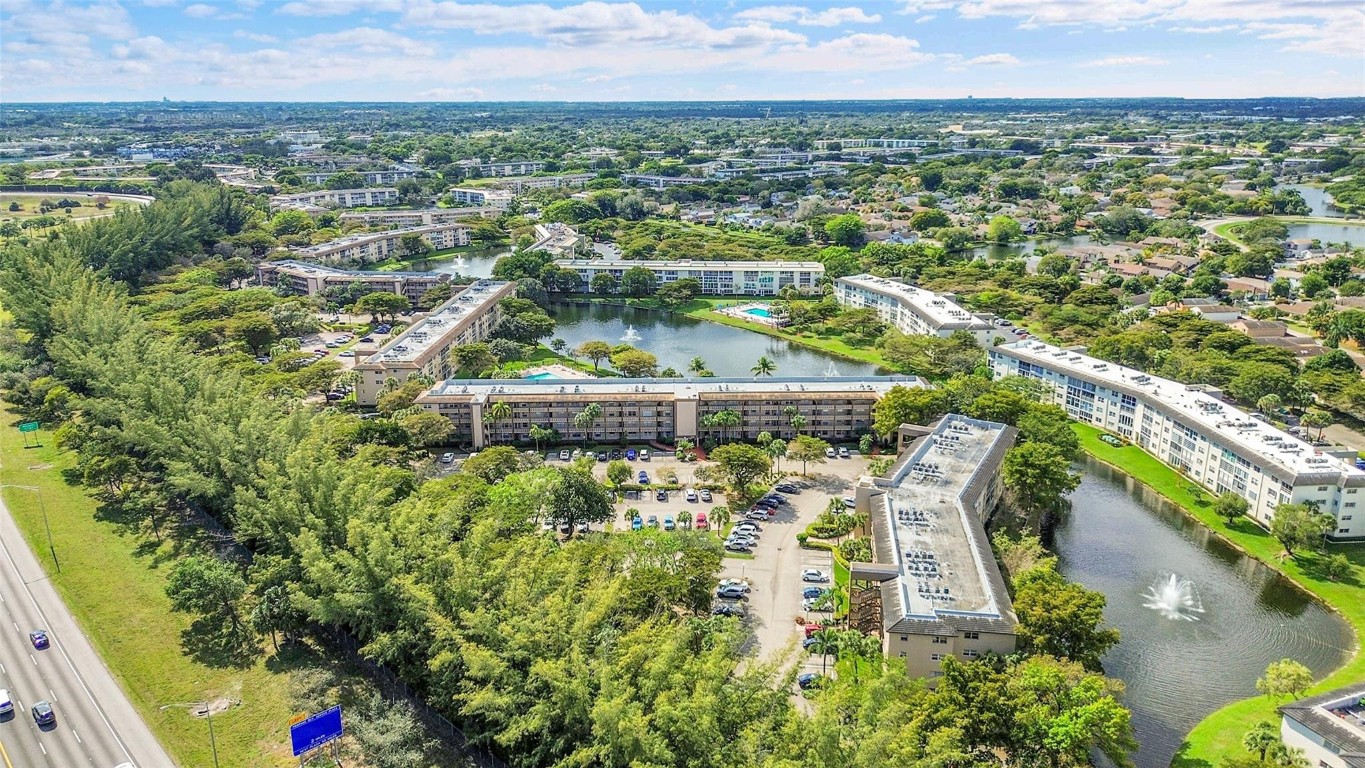 WYNMOOR VILLAGE - Residential