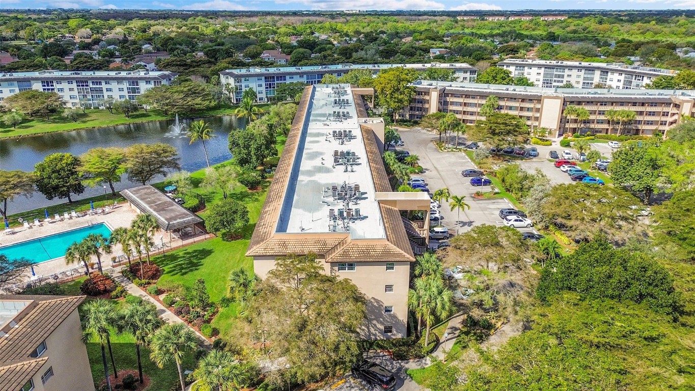 WYNMOOR VILLAGE - Residential