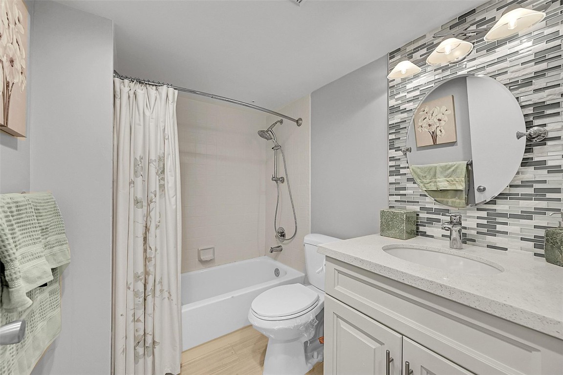 WYNMOOR VILLAGE - Residential