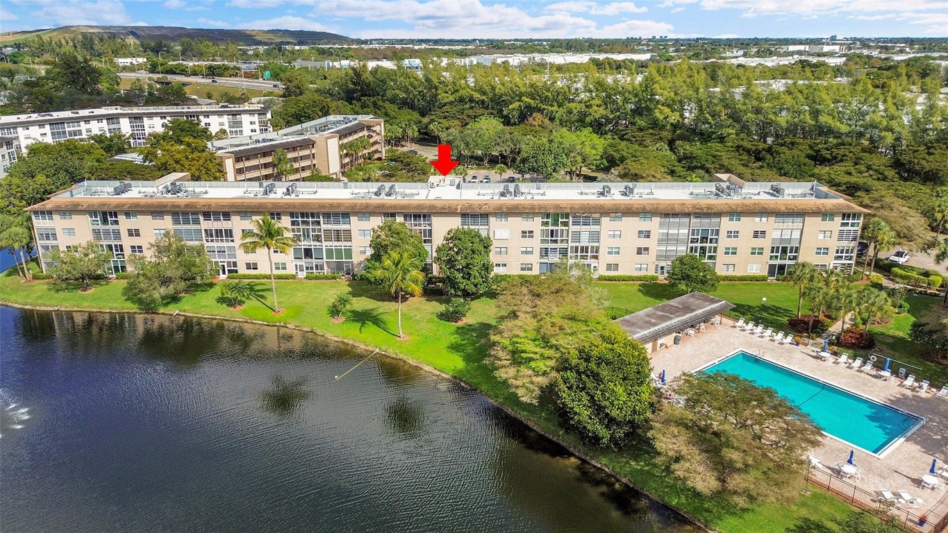 WYNMOOR VILLAGE - Residential