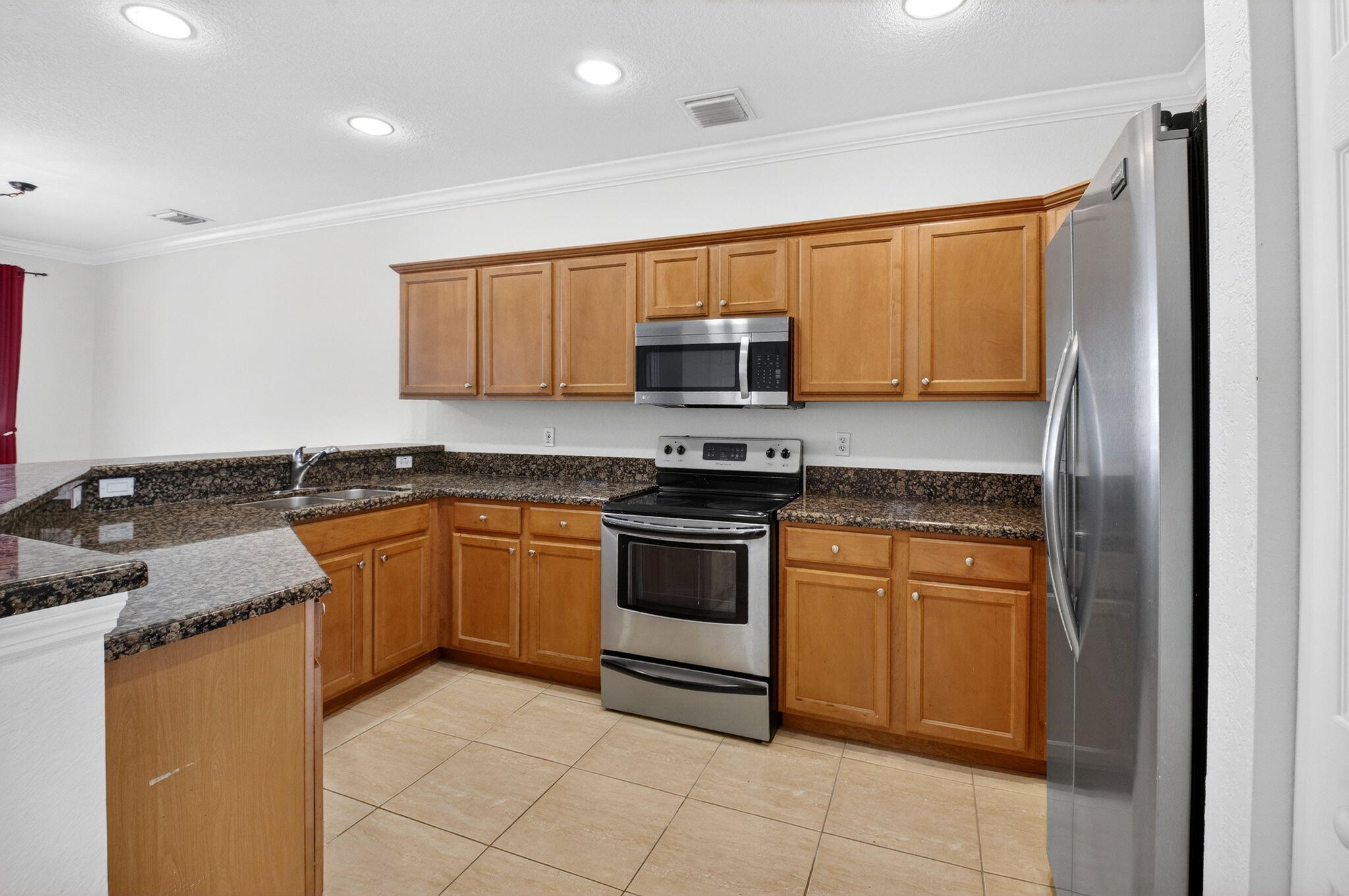 LARGO POINTE - Residential