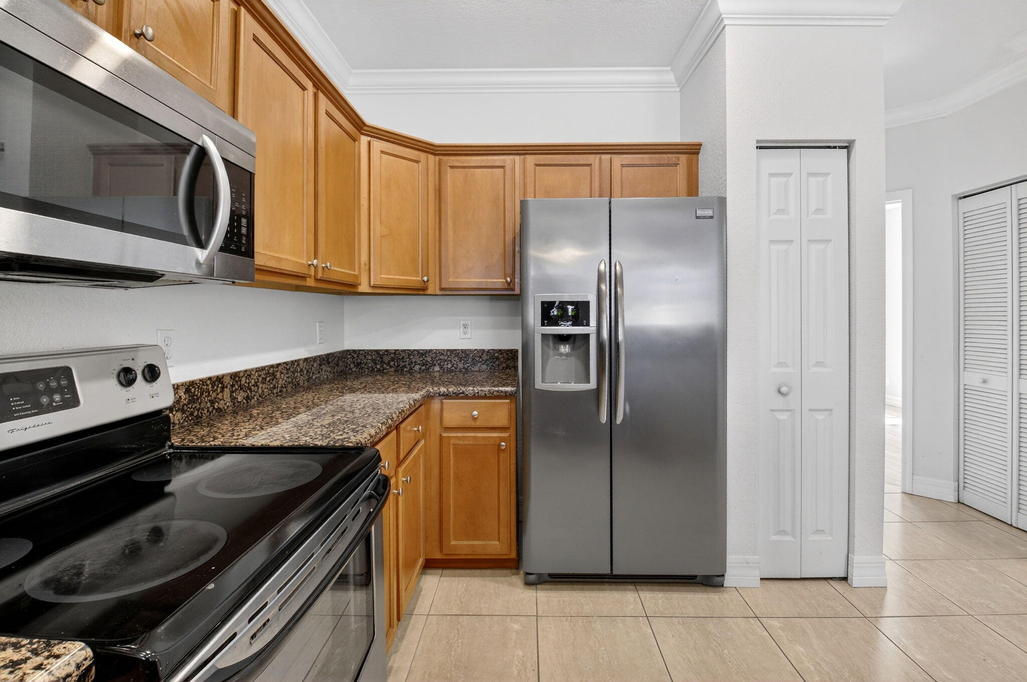 LARGO POINTE - Residential