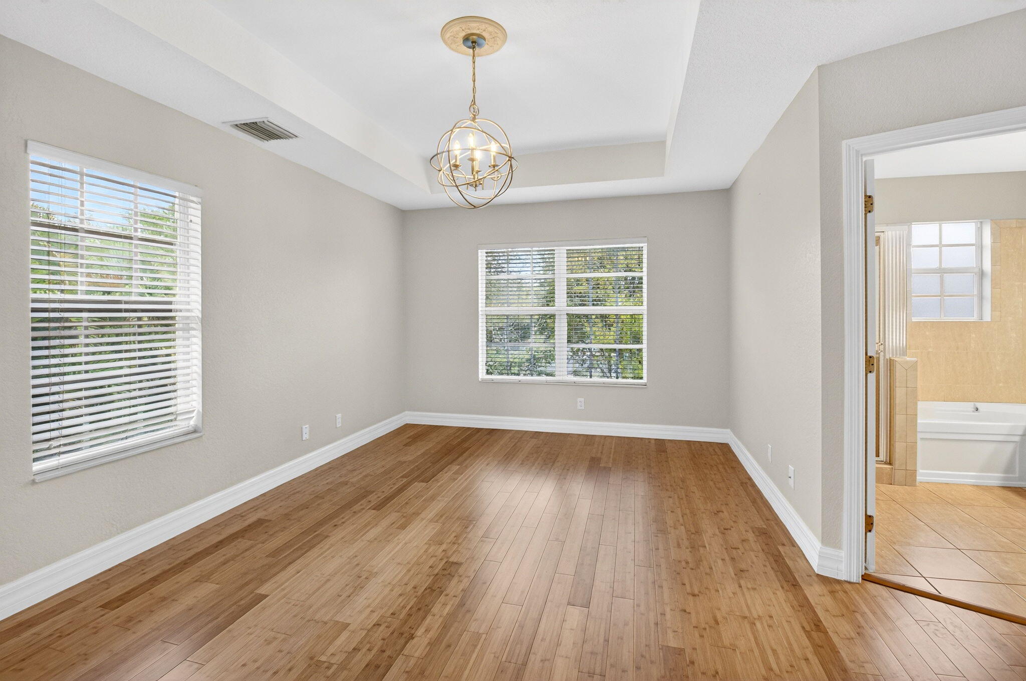 LARGO POINTE - Residential