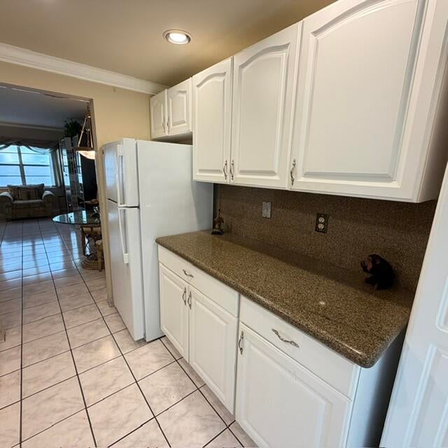 Photo of 6 ABBEY Lane #104, Delray Beach, FL 33446 (MLS # B26062905)