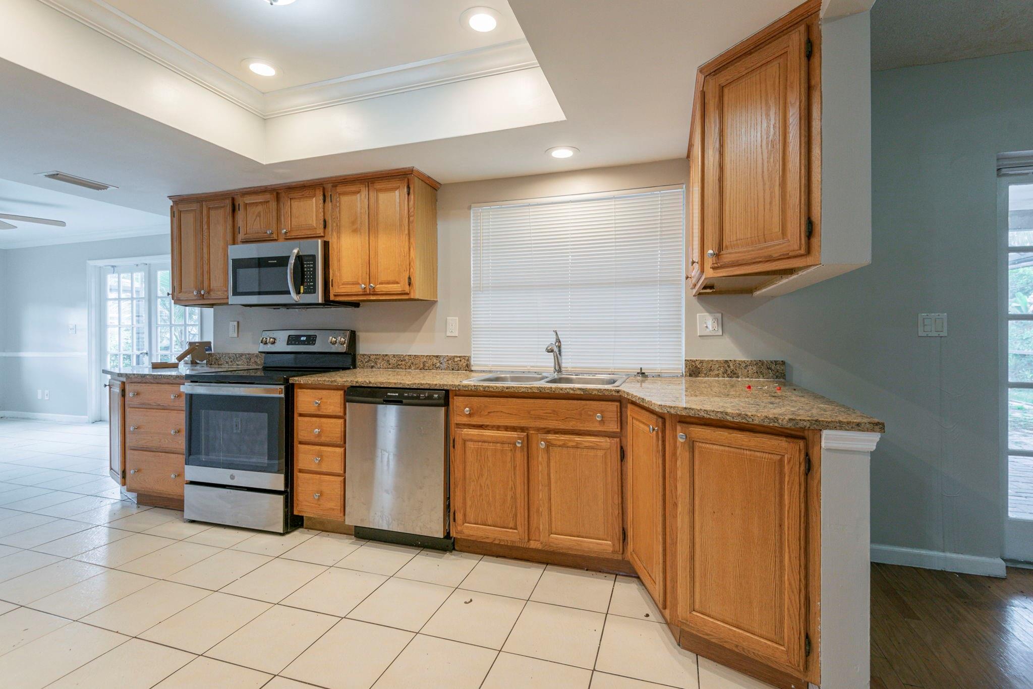 1401 NW 73RD