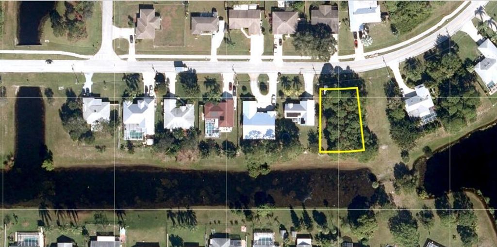 Photo of 2484 SE Grand Drive, Port Saint Lucie, FL 34952 (MLS # R10948906)