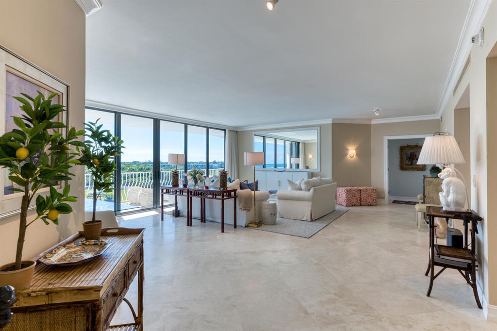 TWO THOUSAND CONDO - Residential