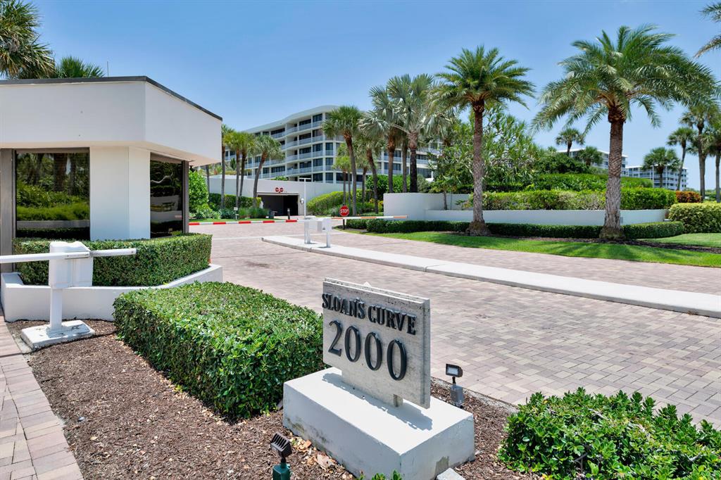 TWO THOUSAND CONDO - Residential