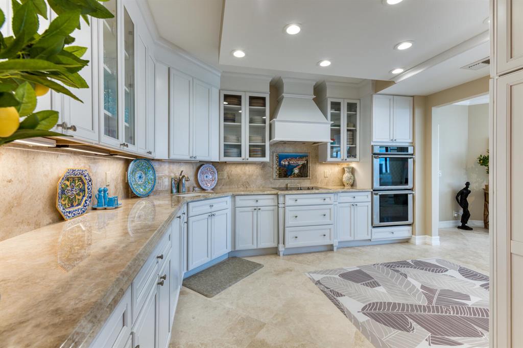 TWO THOUSAND CONDO - Residential