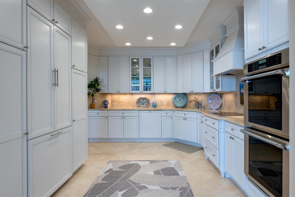 TWO THOUSAND CONDO - Residential