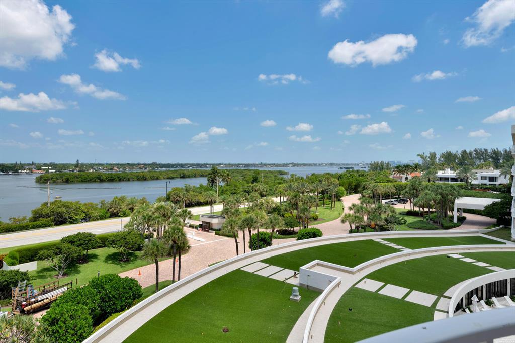 TWO THOUSAND CONDO - Residential